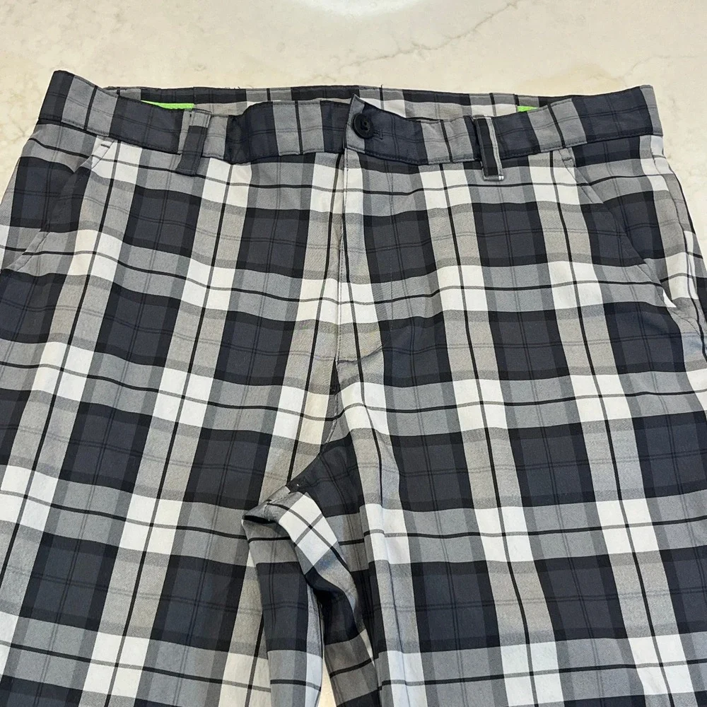 IZOD Golf Pants Mens 34x32 Black Gray Plaid Flat Front Preppy‎ Classic Bold